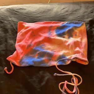 Tye dye crop top laced back